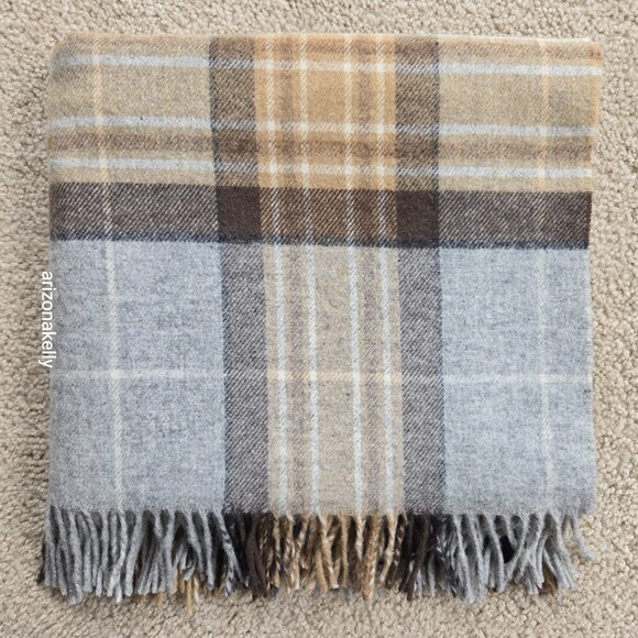 Bronte by Moon Accessories - NWOT Bronte By Moon Merino Wool Wrap Plaid Tan Brown & Grey